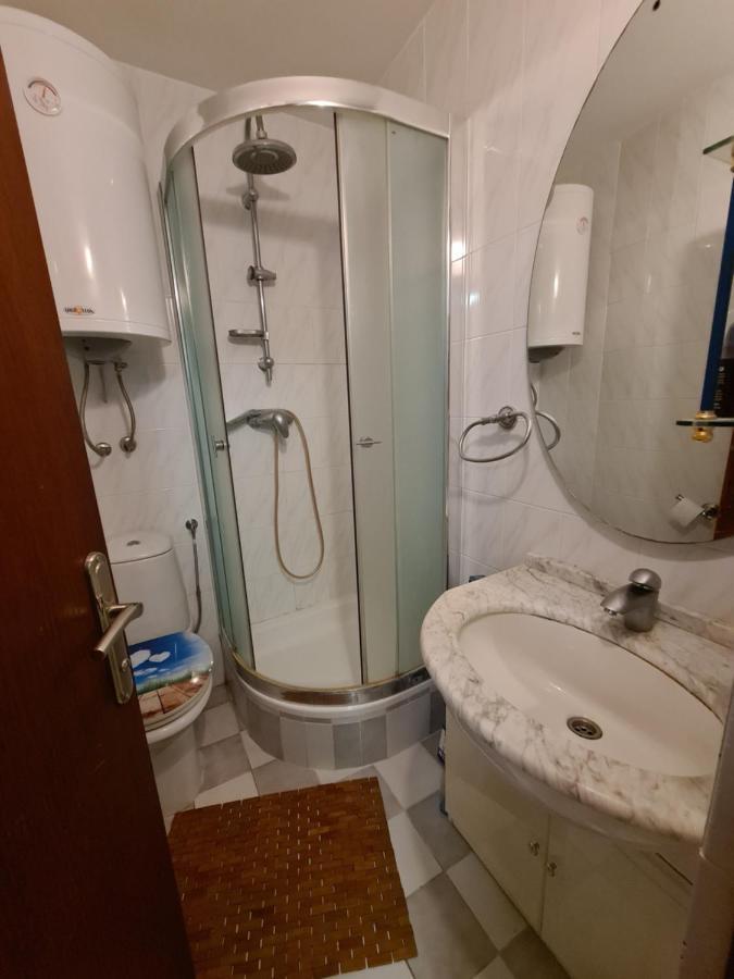 Studio Apartment L&G Ровин Екстериор снимка